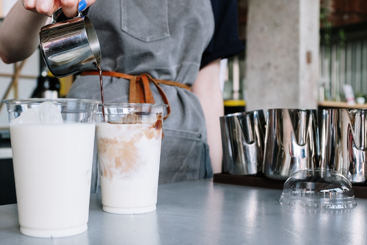 How to Make Iced Latte Without an Espresso Machine